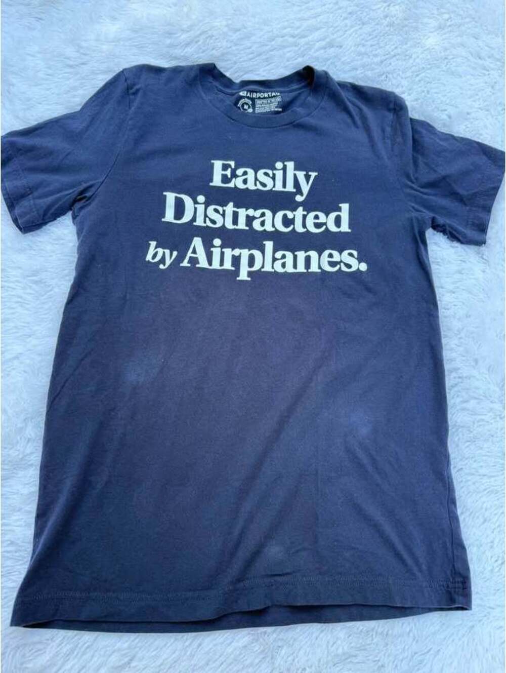 Airportag "Easily Distracted by Airplanes" Navy Blue T-Shirt mens Size M